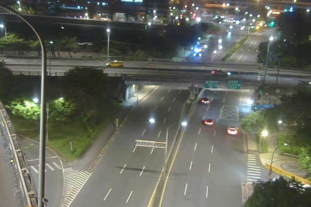 350-成功-內湖交流道路口