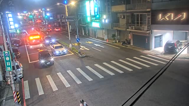 莊敬路春日路口(T字路口,加油站斜對面號誌桿)