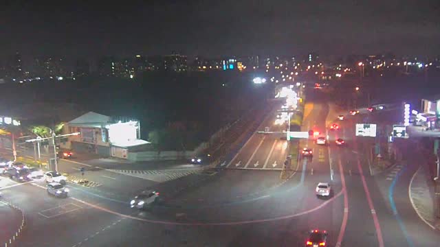 大興西路二段與國際路二段旁路側(昇降桿)