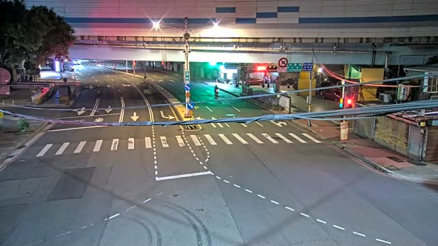 中山路龍安街口(分隔島號控箱旁號誌桿)