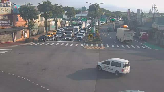 龜山一路與忠義路三段(10米桿)