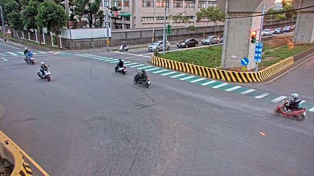 台31線高鐵南路六段與梅高路